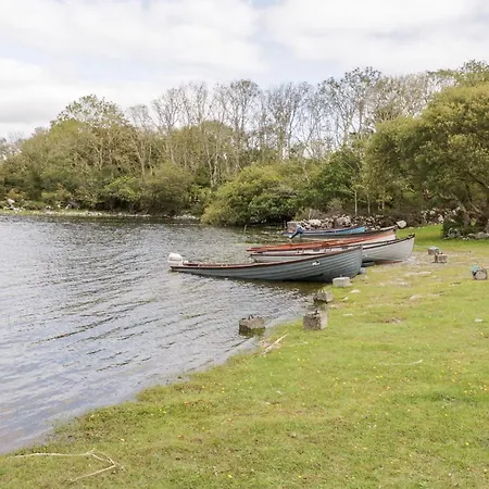 Lough Mask Road Fishing * كونغ